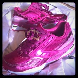 💥SOLD💥Brooks Regent Lilac Rose Running Sneakers